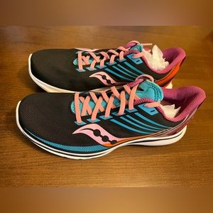 BRAND NEW - Saucony “Kinvara 12” - Women’s size 10